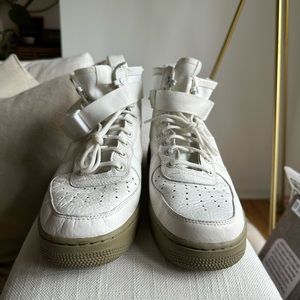 Nike SF Air Force 1 Mid “Olive Ivory”